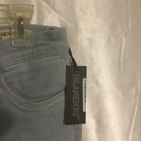 BLANK NYC• Varick Kick Flare Jean in Light Wash 26 - Picture 13 of 16